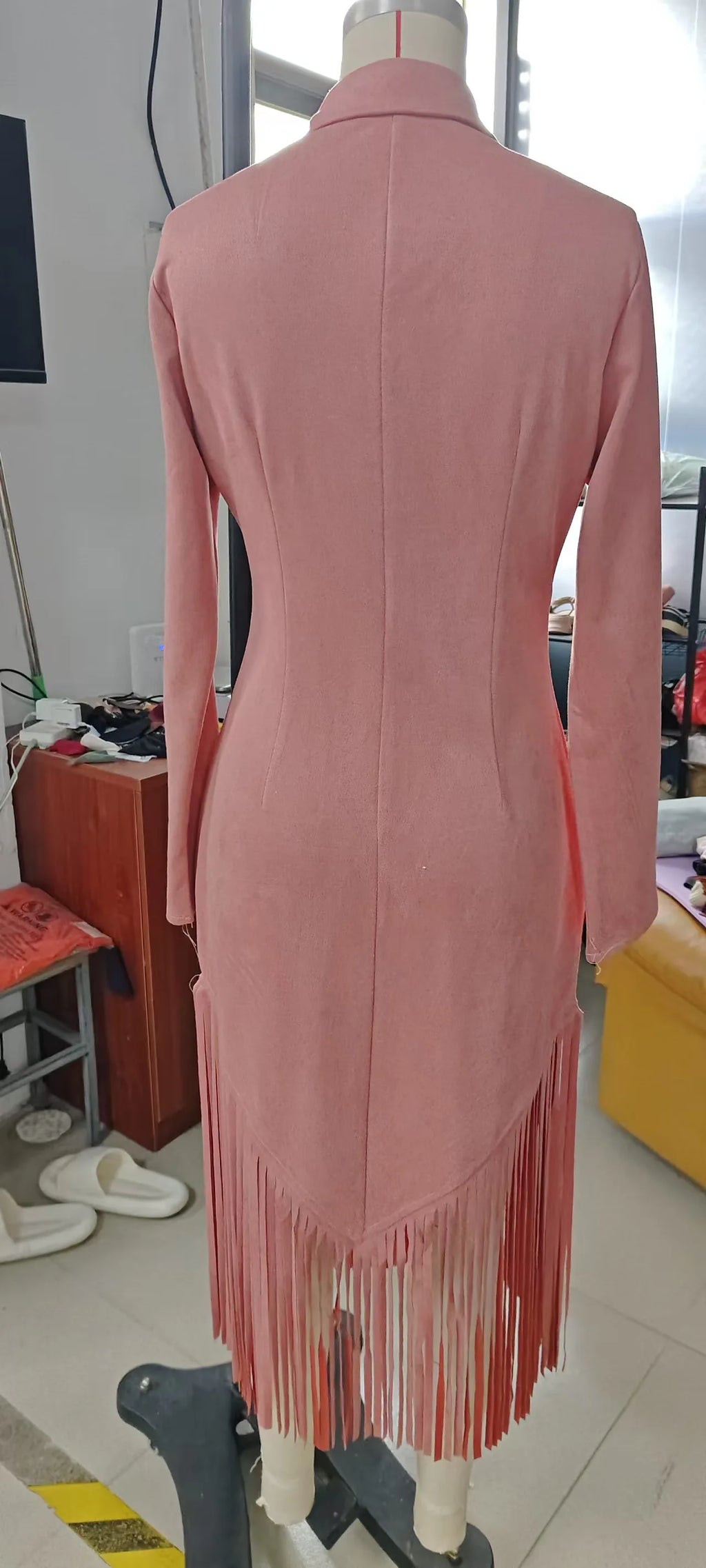 Vestido Largo Premium Efecto Ante con Flecos - Elegante Vestido Maxi de Manga Larga con Cremallera