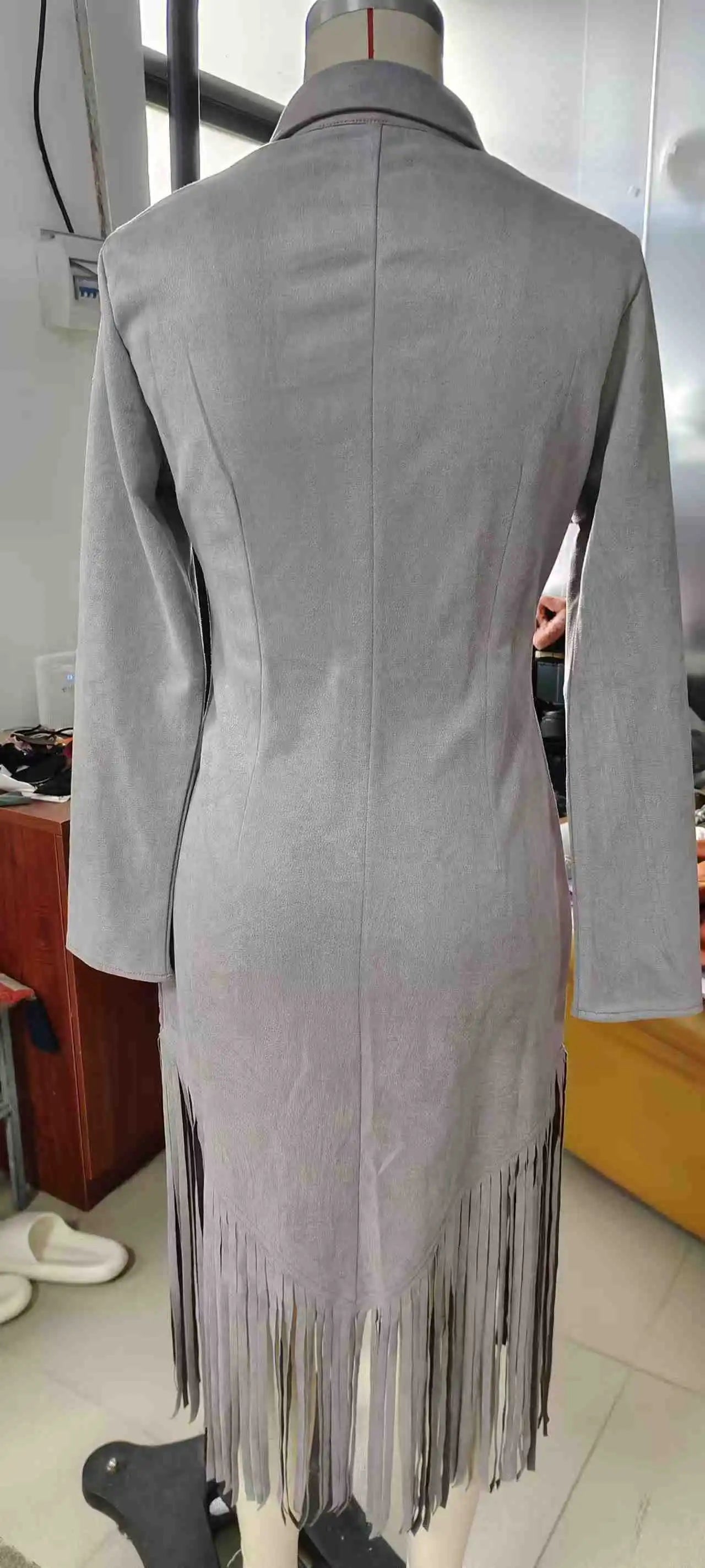 Vestido Largo Premium Efecto Ante con Flecos - Elegante Vestido Maxi de Manga Larga con Cremallera